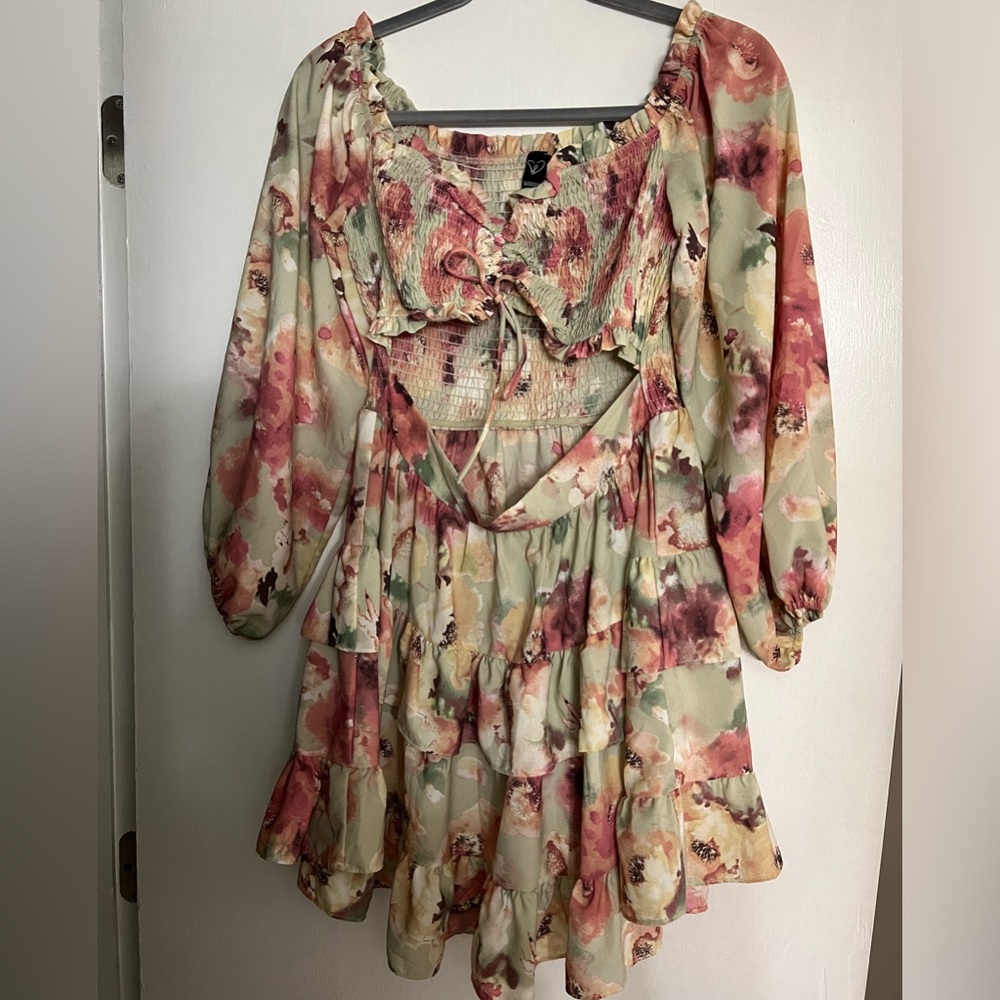 Windsor dress size L- never worn!